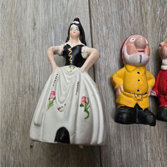 Snow White & The Seven Dwarfs Collection Of Ceramic Hand Painted Figures Vintage - Picture 3 of 16